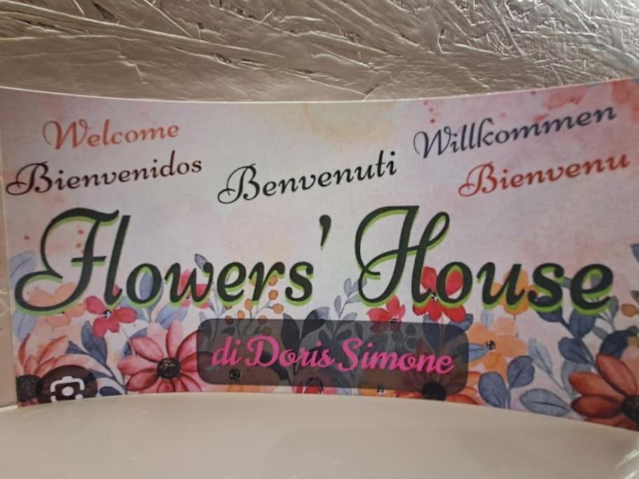 Flower'S House Di Doris Simone บารี ภายนอก รูปภาพ